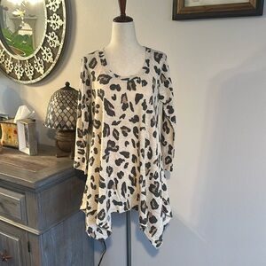 BEING DELETED NWT Premise Tunic Top Size S